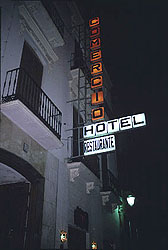 ホテル「コメルシオ」