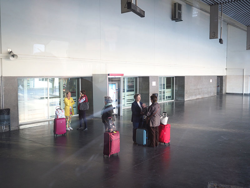 en la estación de Granada