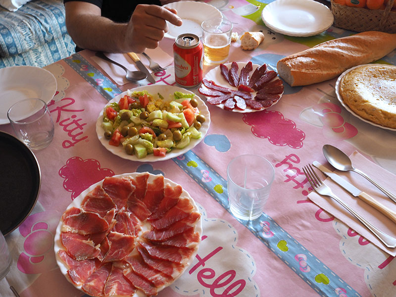 almuerzo rico por madre de Juanje