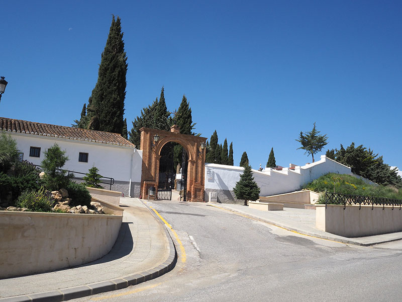 Entrada del cementerio