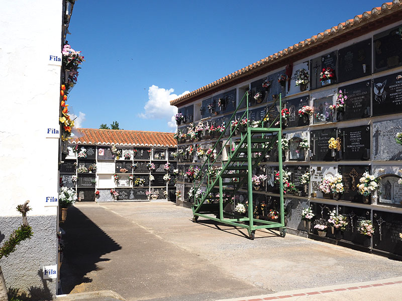 cementerio interior