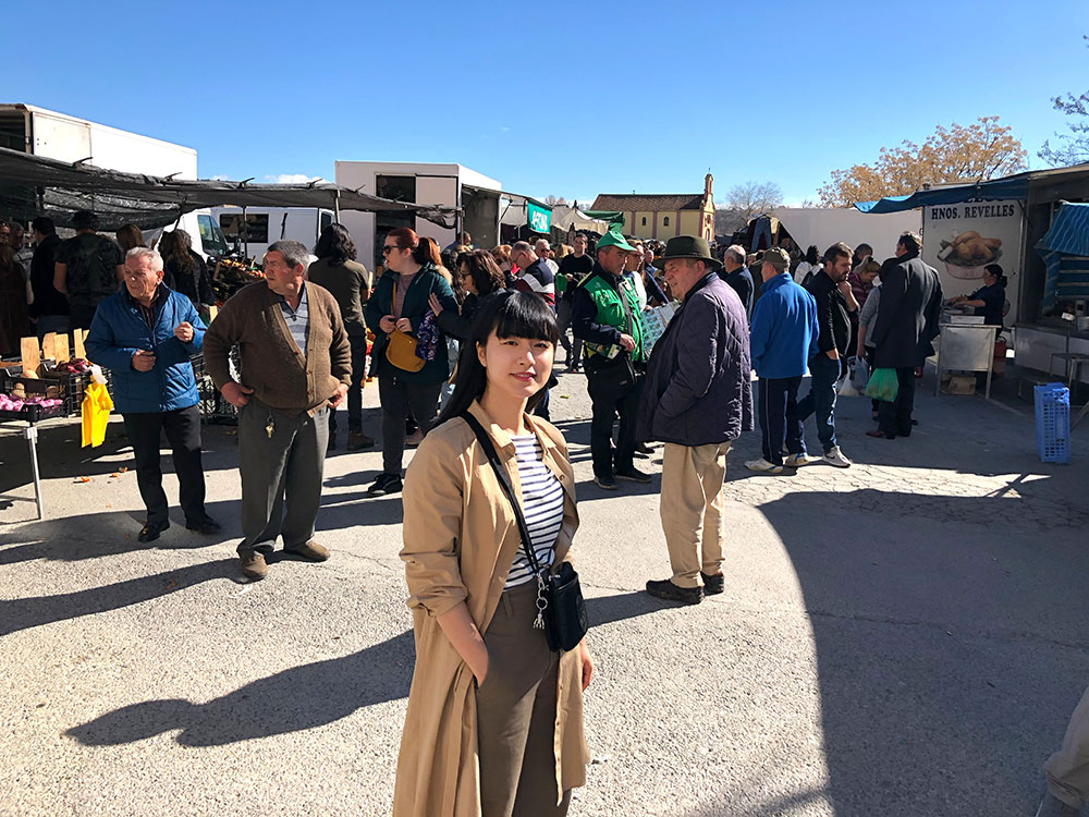 土曜日市場