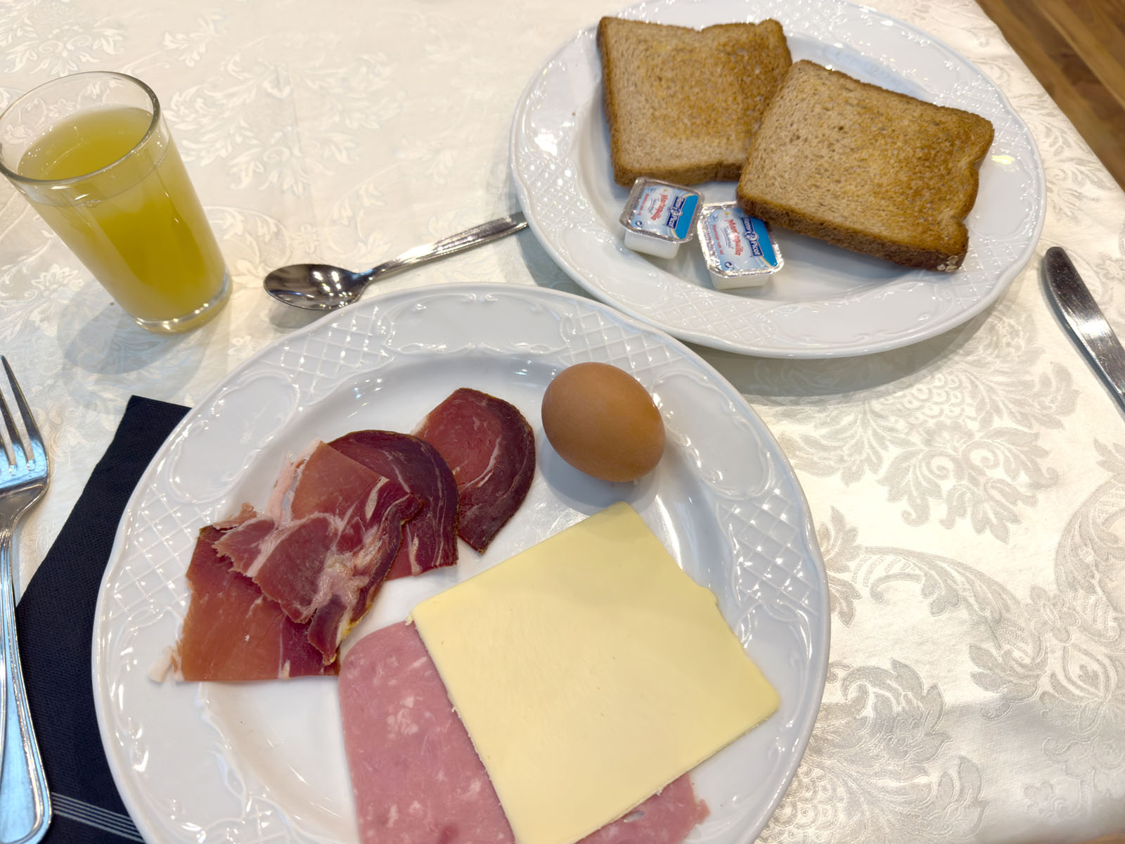 ホテルの朝食