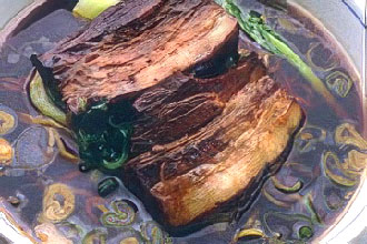 三枚肉の煮込み麺