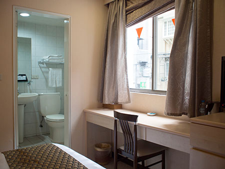 大欣大飯店203號室