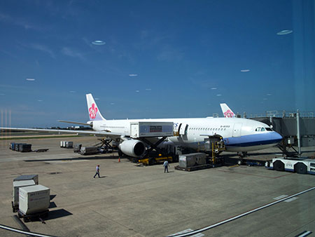 回路的中華航空，叫波音什麼什麼⋯⋯