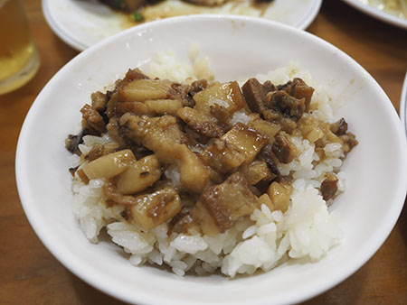 「程家」の魯肉飯