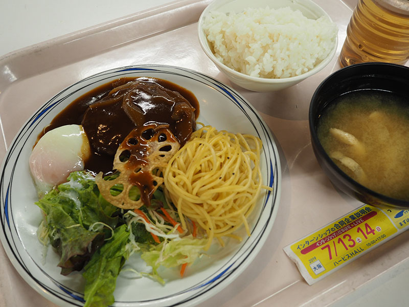 5号館地下の学食LEOCのランチ