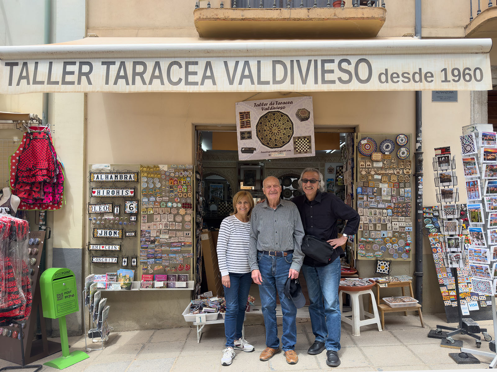Emilio, María del Mar y Ken