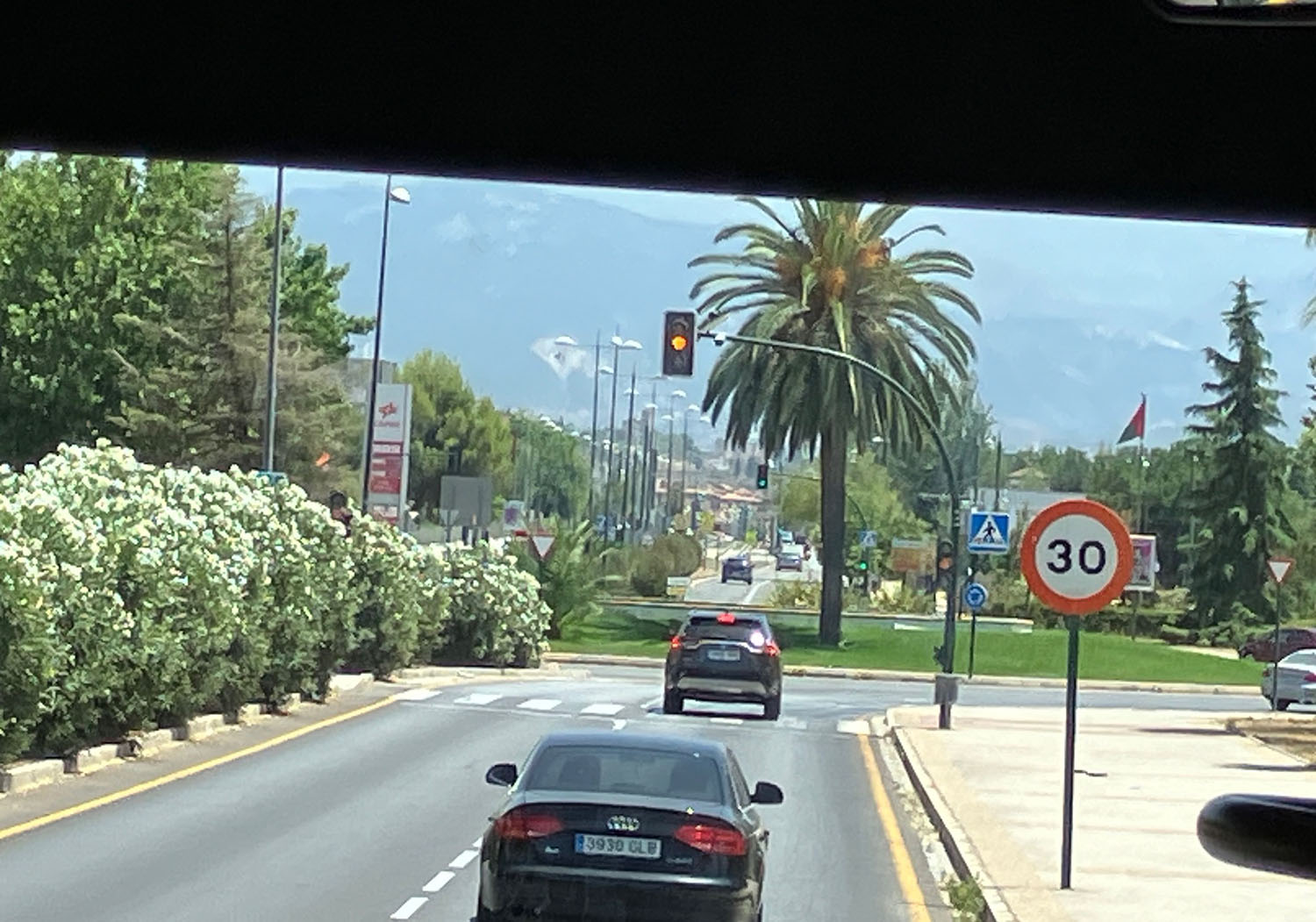 マラガからグラナダへのバス