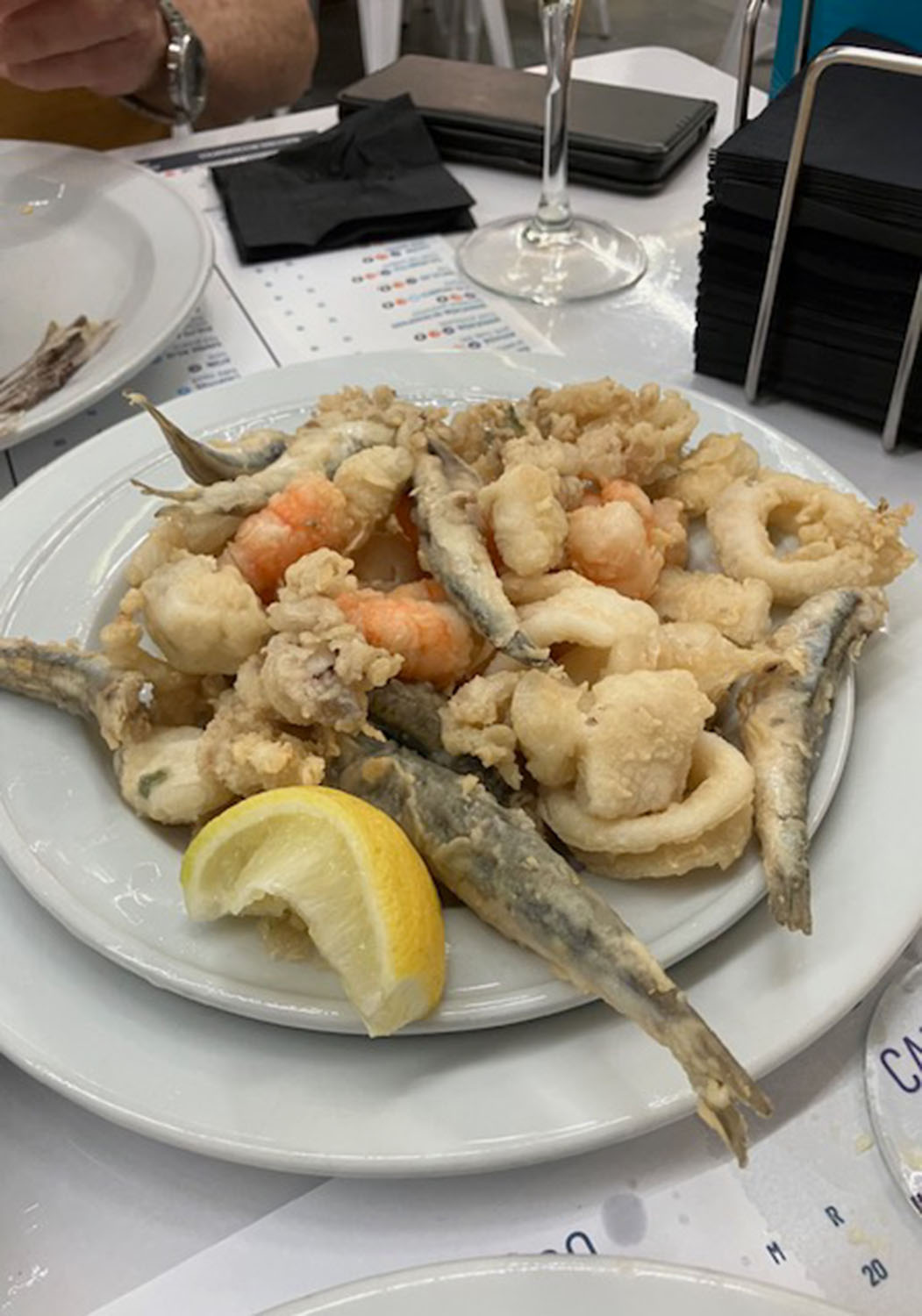 バル、カスタニェーダ